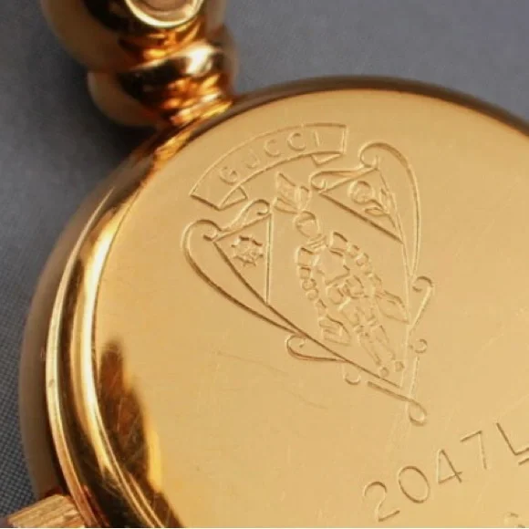 GORGEOUS Gucci Swiss Quartz Statement Watch Double GG’s 💕 - Picture 9 of 9